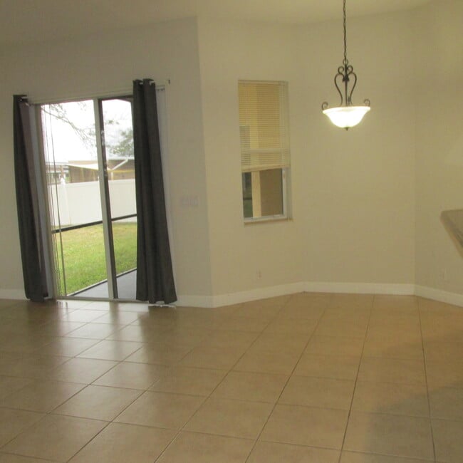 Photo - 3413 SW San Benito St