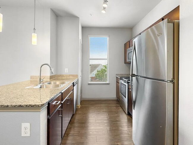 Photo - Live in Richmond – Get 1 Month Free Rent! Unit OAWE