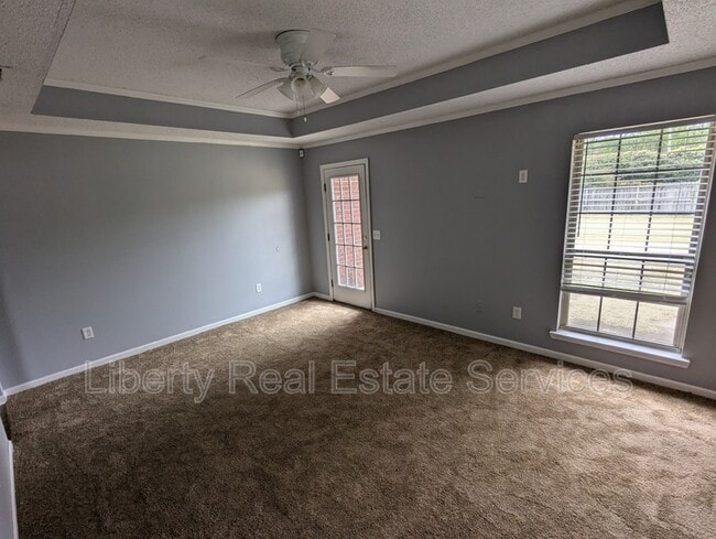 Photo - 215 Bridgemont Way