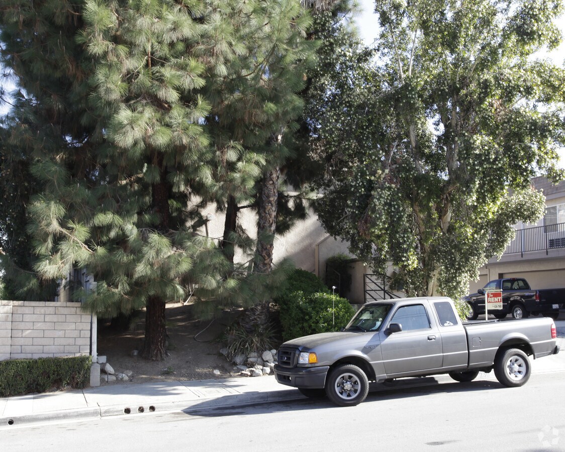 Photo - Poplar Townhomes