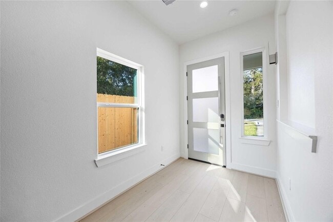 Photo - 5222 Gold St Unit B