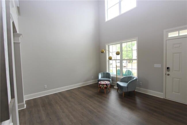 Photo - 6870 Rambling