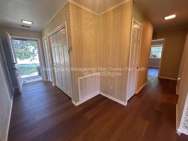 Photo - 2909 Hendrix Rd