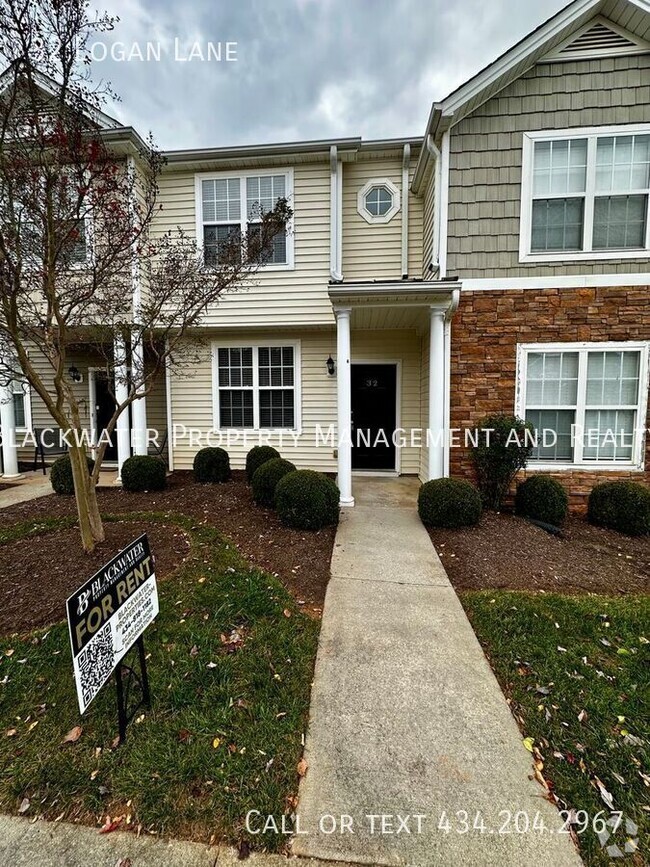 Building Photo - 2 Bedroom Townhome in Braxton Park!