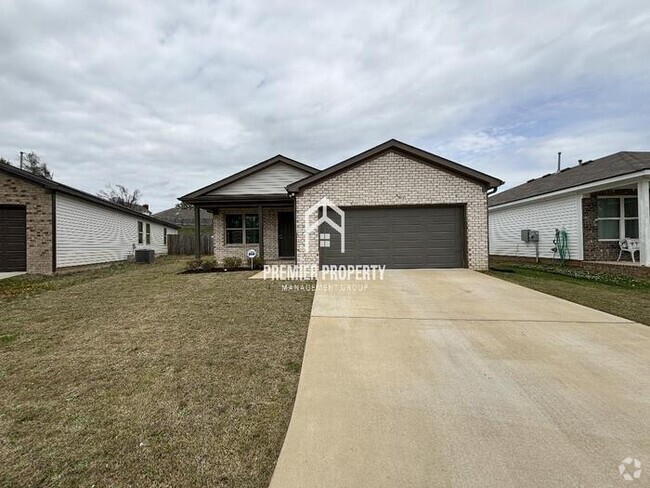 Building Photo - 250 Castlebar Cir Rental