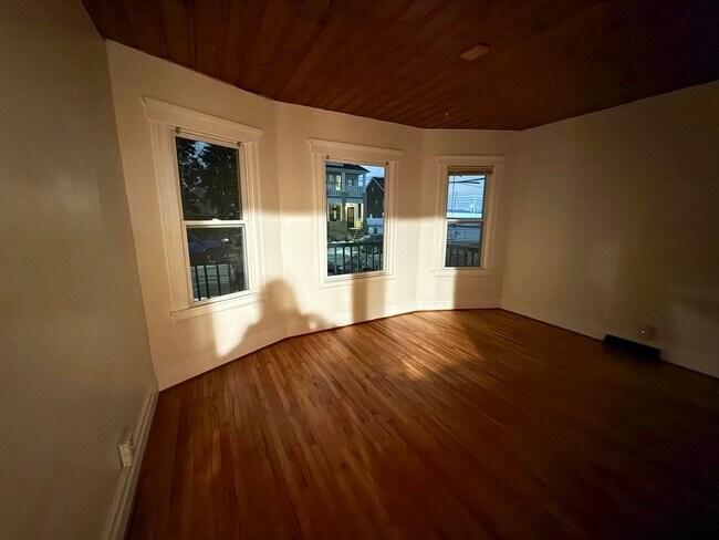 Photo - 2229 Faber St