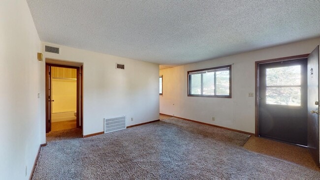 Photo - 4400 Castlewood Pl Unit 4