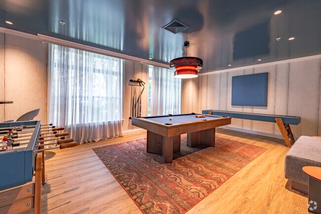 597 Westport - Game Room