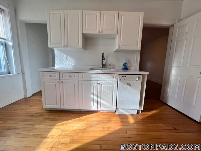 Photo - 14 Centre St Unit F