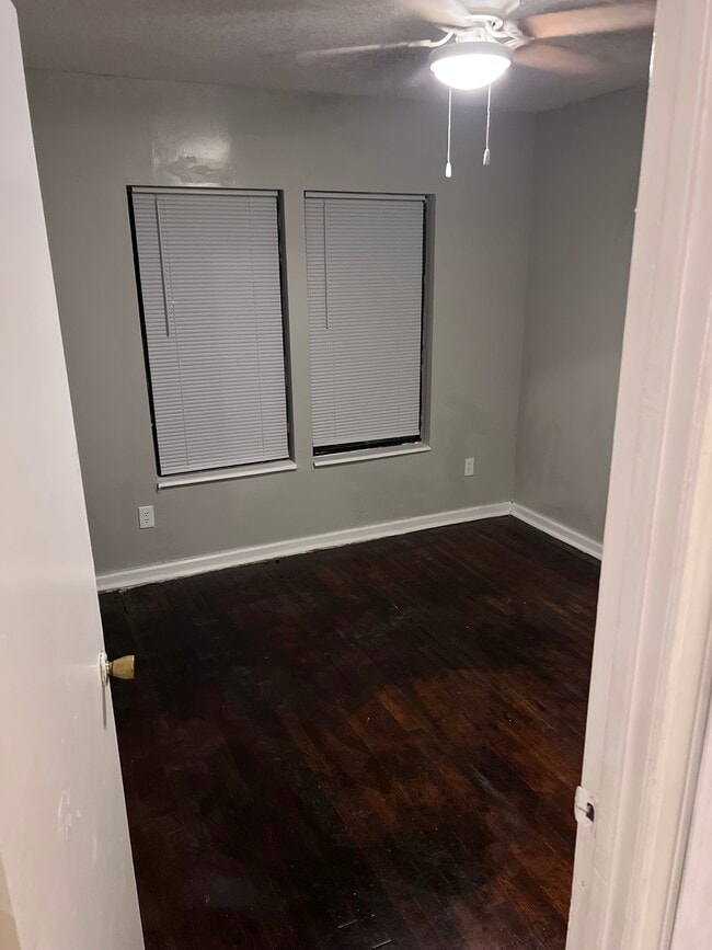 Photo - 2713-2715 Benton Blvd