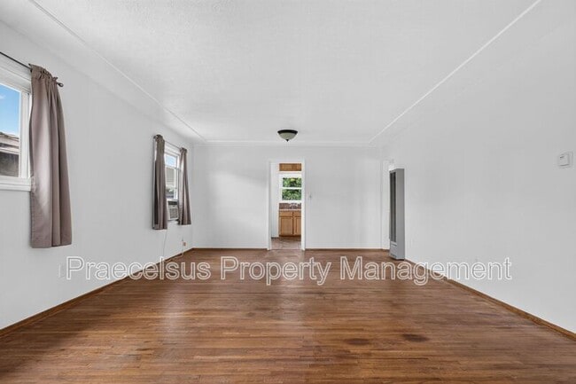 Photo - 626 Brightwood Ave