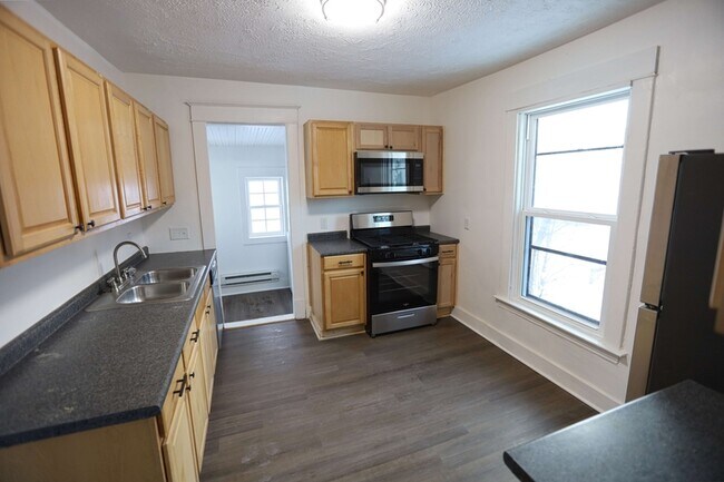 Photo - 1222 Wealthy St SE