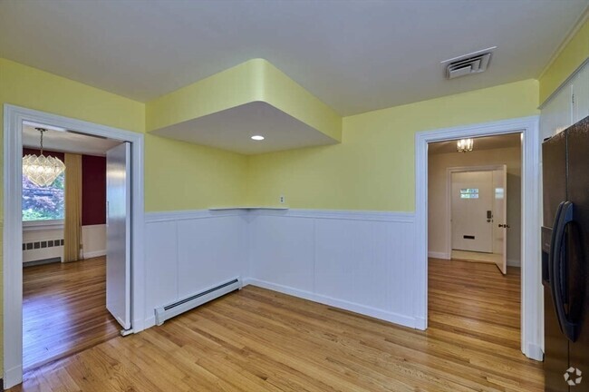 Building Photo - 60 Brookline St Unit 2 Rental