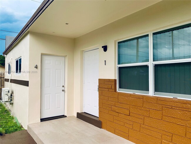 Photo - 609 NW 2nd Ave Unit 4