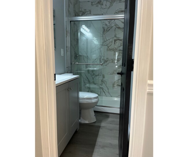 Photo - 4108 Groveland Ave Unidad 2C Available $700 2C