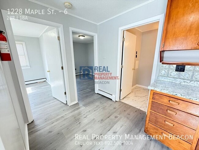 Photo - 1228 Maple St Unidad 6