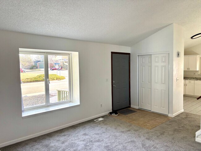 Photo - Remodeled 3bd 2ba ready for rent in Fox Hill neighborhood Aurora CO