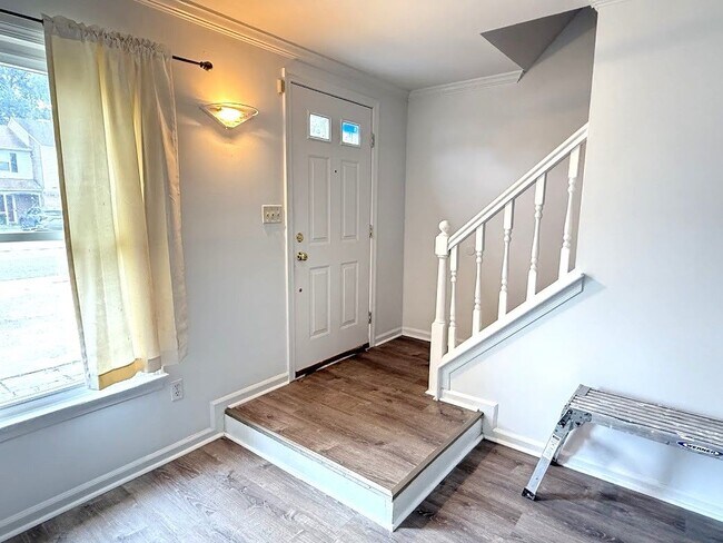 Photo - 691 Biltmore Dr