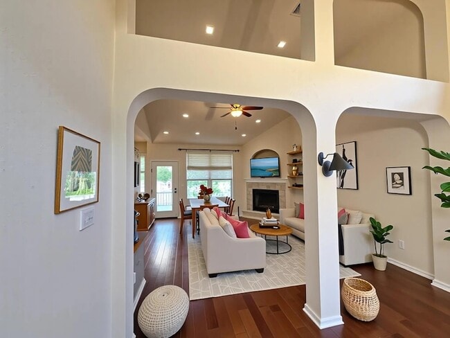 Photo - 5000 Tiger Lily Way