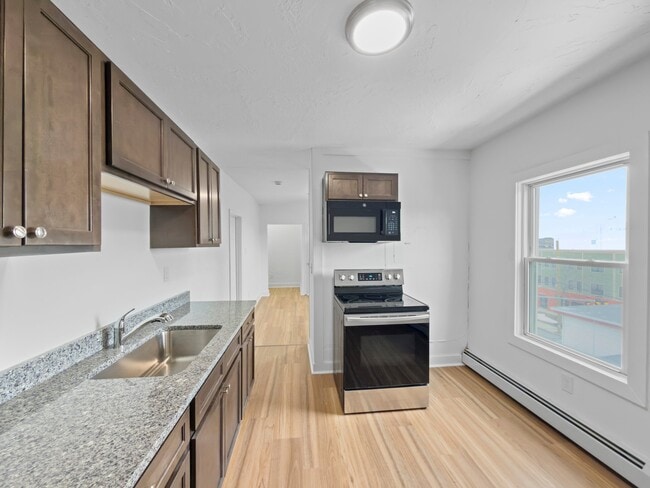 Photo - 85-85B Newbury St Unit 4L