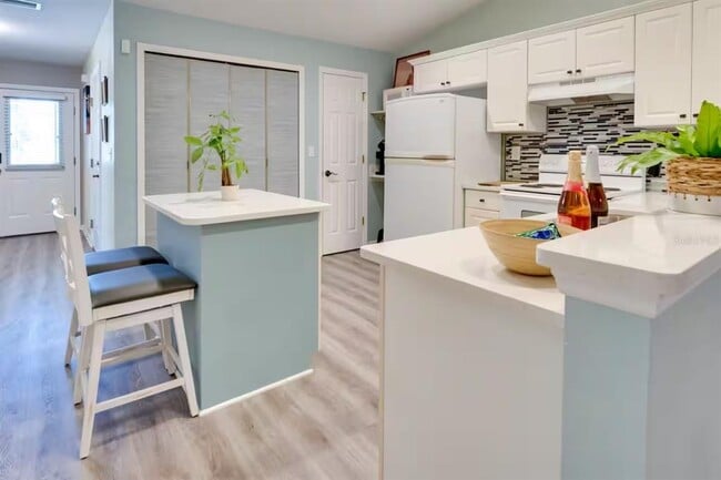 Photo - 6355 NW 106th Pl