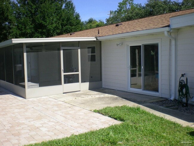 11606 Chanticleer Dr