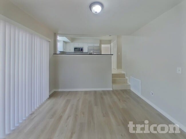 Photo - 7302 Barry Rd