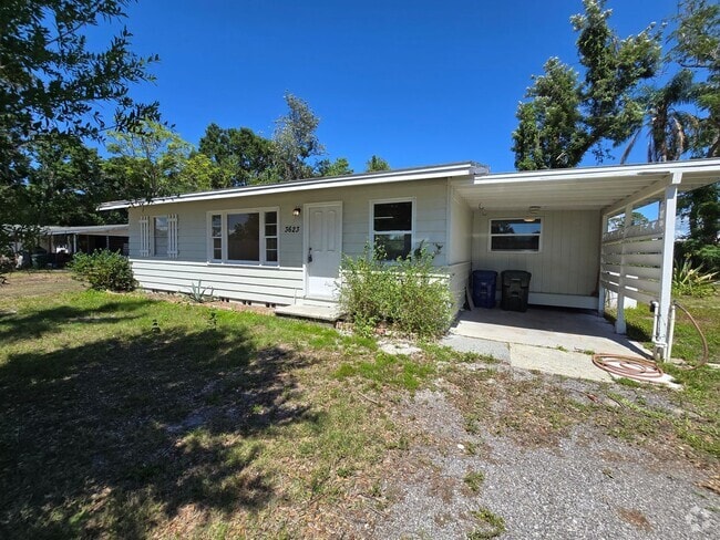Building Photo - Charming 3 Bed / 2 Bath Annual Rental in S...