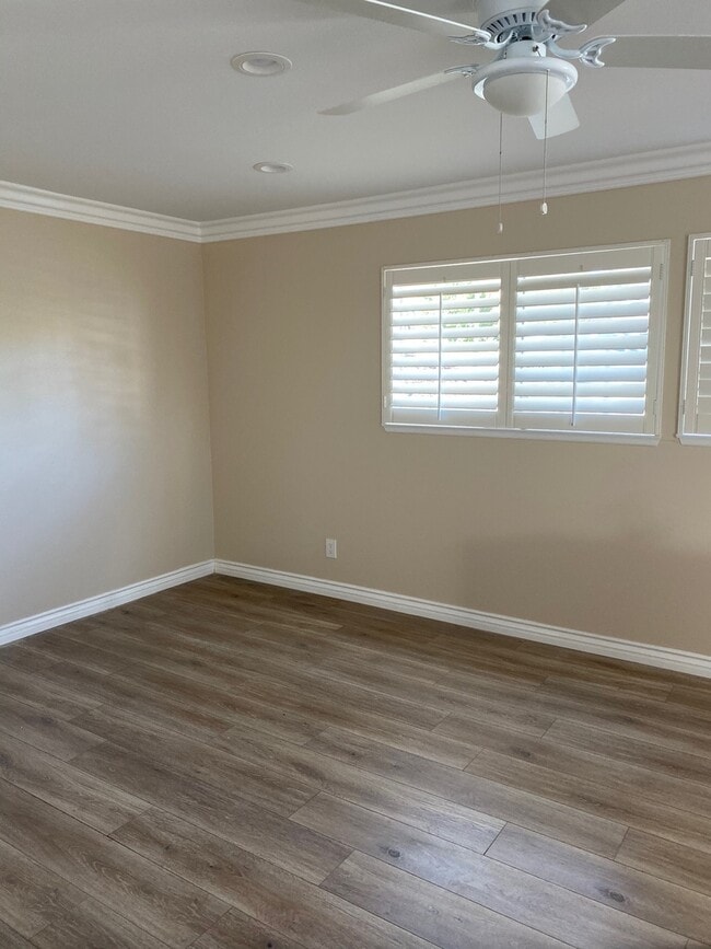 Photo - 884 Moffatt Cir Unidad (Front )