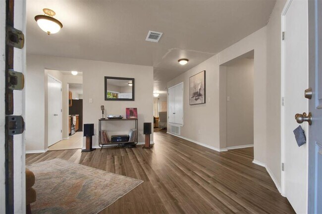 Photo - 18205 Topsail St