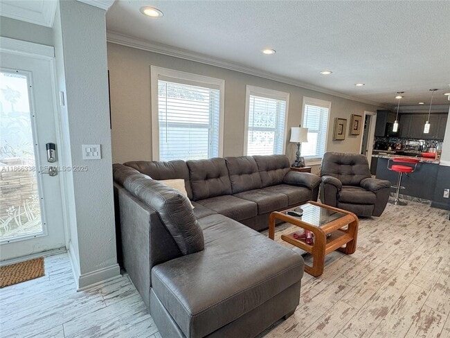 Photo - 161 NW 27th Ct