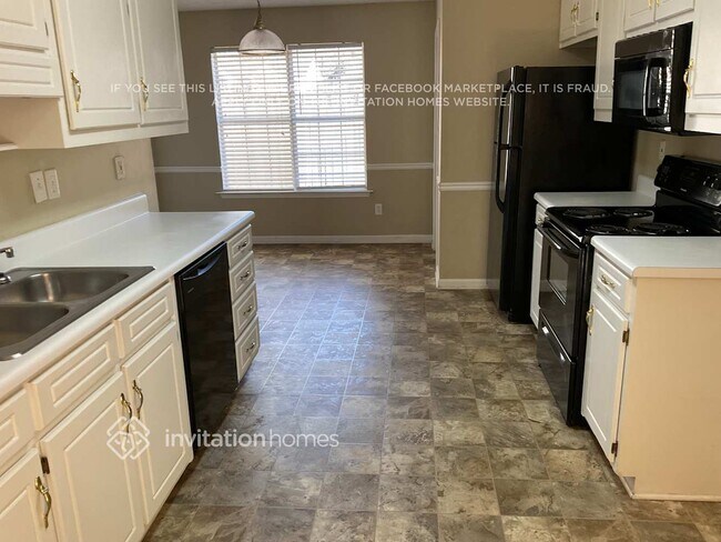 Photo - 875 Wilmont Ct