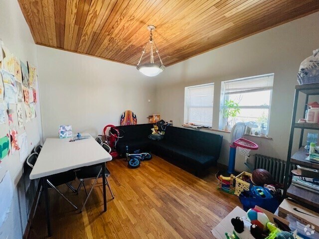 Building Photo - 9 Rice St Unit 3 Rental