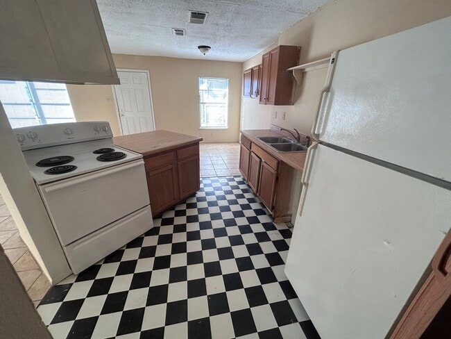 Photo - Pet-Friendly 2BR Home with Fenced Front & Backyard!