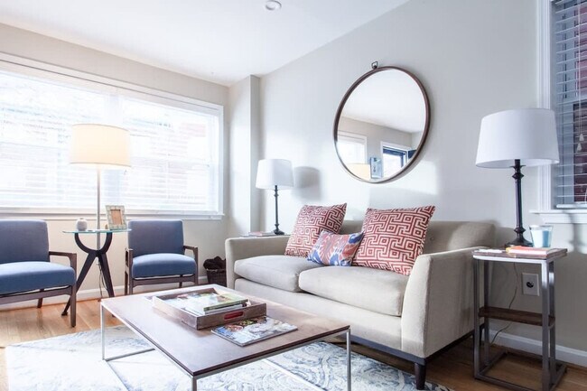 Photo - 601 N West St Unidad ID1238458P