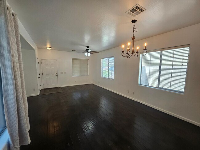 Photo - 1707 S Rochester Dr