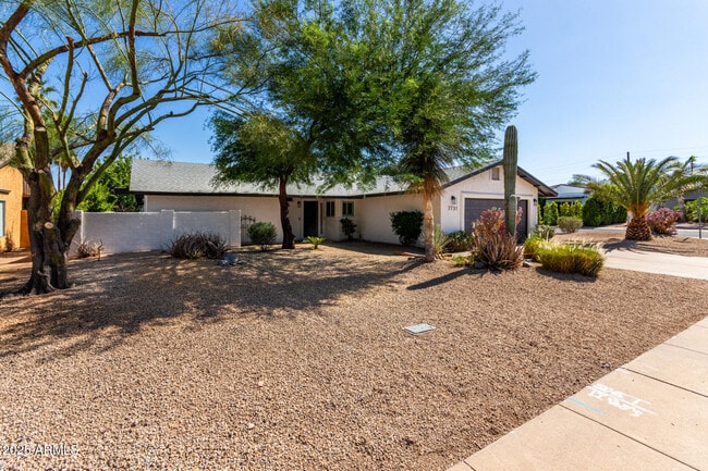Photo - 7731 E Rose Ln