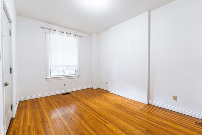 Photo - 125 Mavety St