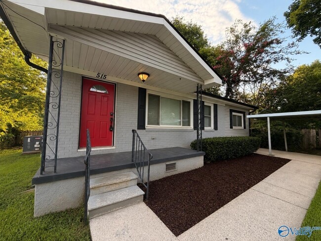 Photo - 515 Warner St NW