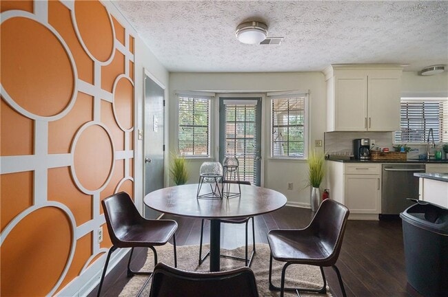 Building Photo - 942 Cadencia Way SW