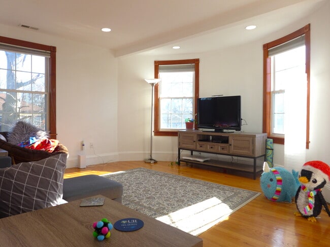 Photo - 255 Derby St Unidad 2