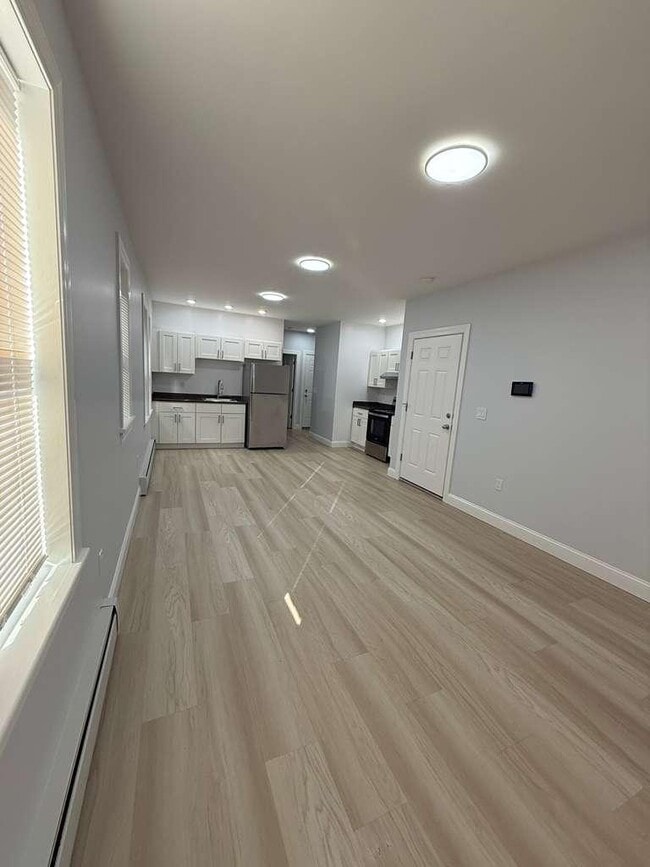 Photo - 17-19 Cabot St - 17-1