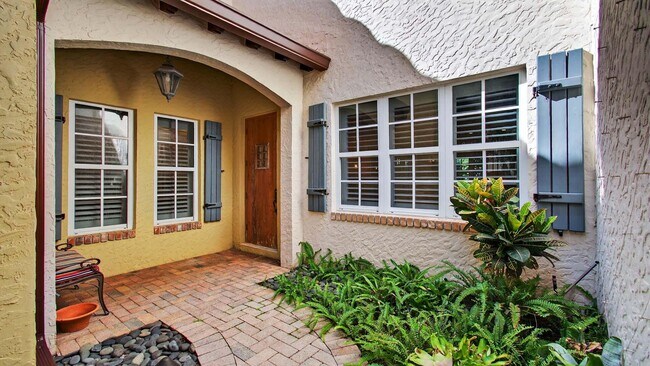 Photo - 1028 Coralina Ln