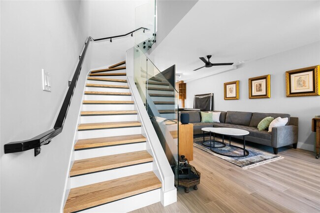 Photo - 340 City View Dr