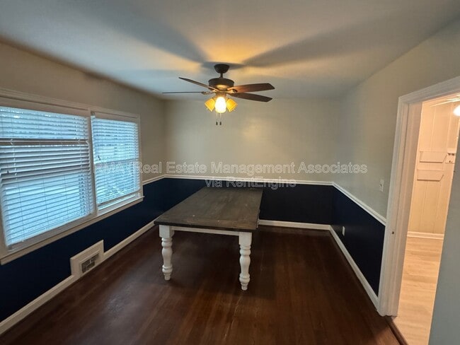 Photo - 1122 Maple Dr