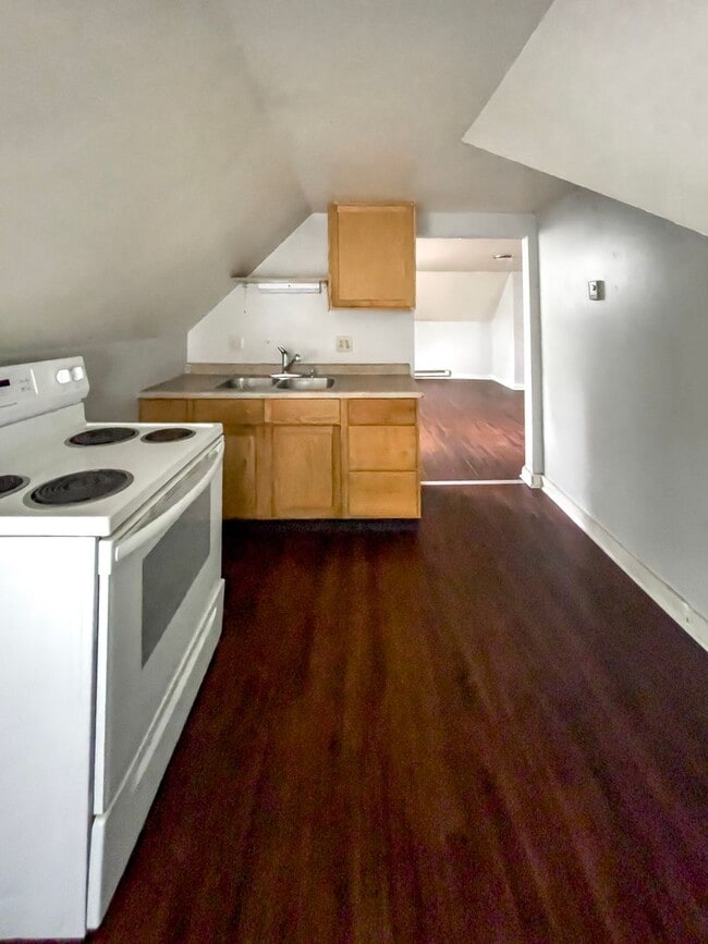 Building Photo - 815 W University Ave Unit 817