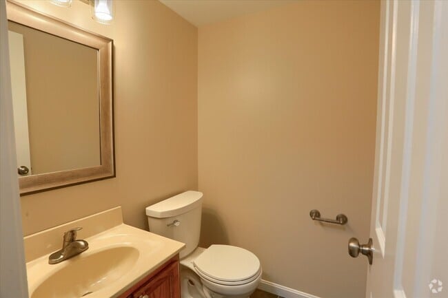 Building Photo - 811 Old Silver Springs Rd Unit 811 Rental