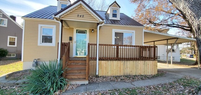 Photo - 848 Reading Rd