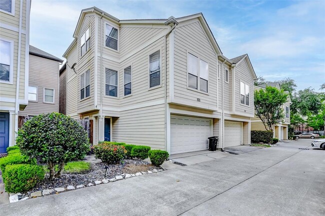 Photo - 1144 W 25th St Unidad D Rental