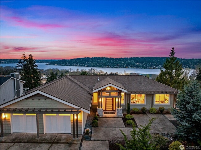 Captivating Rental Home perched above the ... - Captivating Rental Home perched above the ...